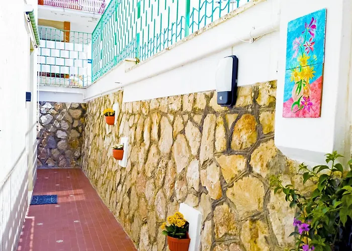 Πανσιόν Casa Serapide 3*